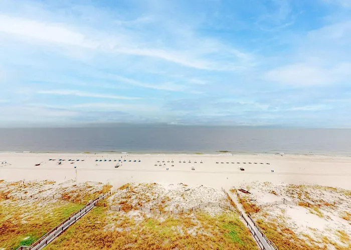 Polished Gulf-front With Balcony Ac Wifi & Shared Pools Hot Tubs Sauna Holiday home Gulf Shores