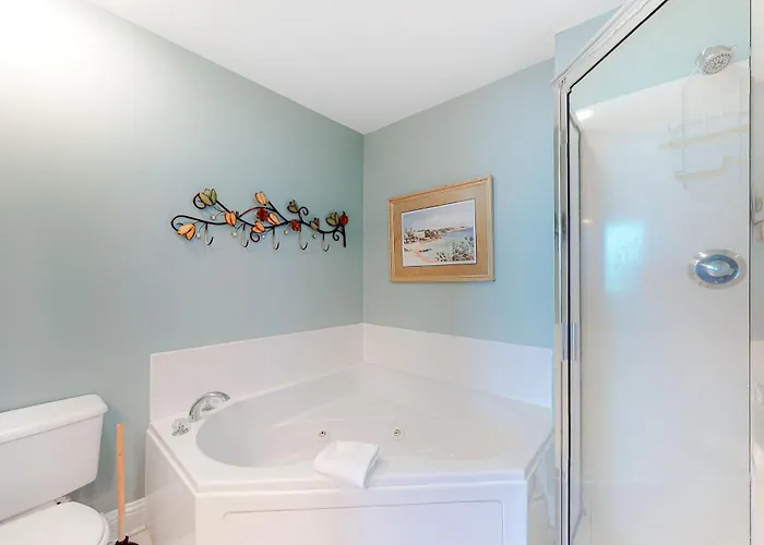 Polished Gulf-front With Balcony Ac Wifi & Shared Pools Hot Tubs Sauna * Gulf Shores