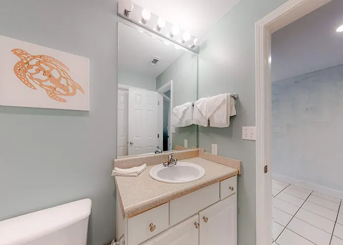 Polished Gulf-front With Balcony Ac Wifi & Shared Pools Hot Tubs Sauna