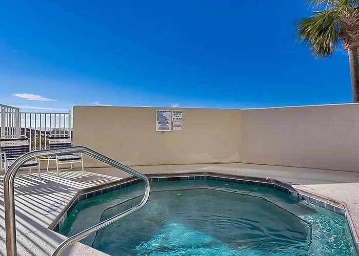 Polished Gulf-front With Balcony Ac Wifi & Shared Pools Hot Tubs Sauna *